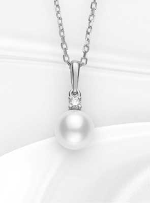 MIKIMOTO Akoya Pearl Necklace